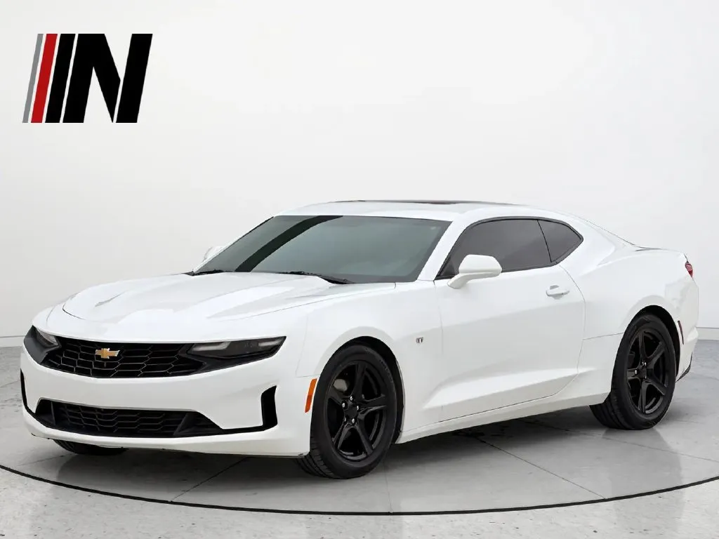2022 Chevrolet Camaro 1LT RWD photo