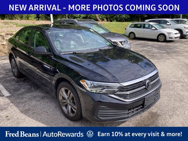 2022 Volkswagen Jetta SE FWD photo