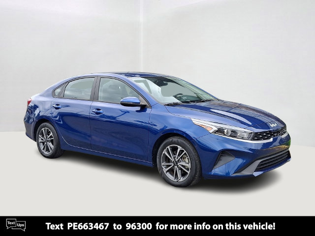 2023 Kia Forte LXS FWD photo