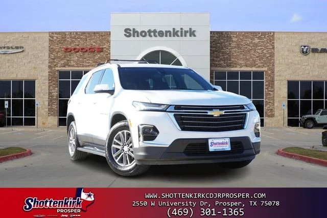 2023 Chevrolet Traverse LT Cloth FWD photo