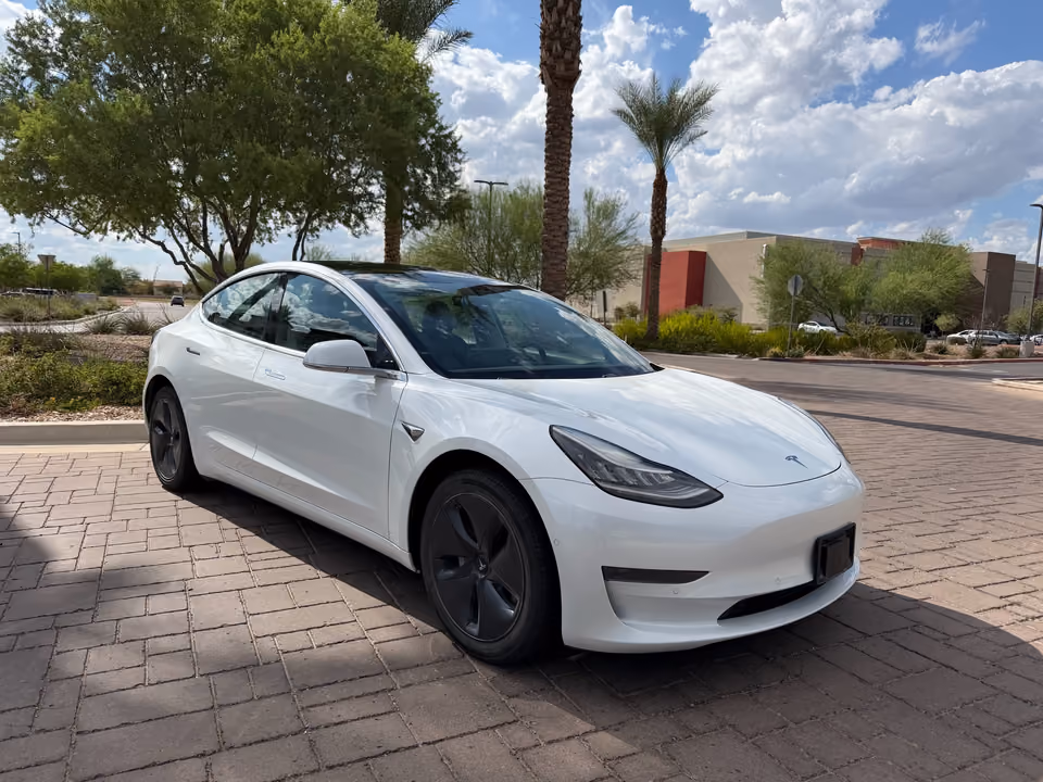 2019 Tesla Model 3 Standard Range RWD photo