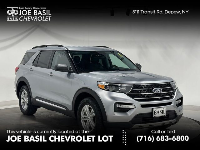 2023 Ford Explorer XLT 4WD photo