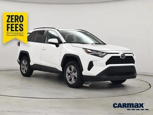 2023 Toyota RAV4 XLE FWD photo