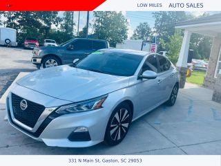 2021 Nissan Altima 2.5 SV FWD photo