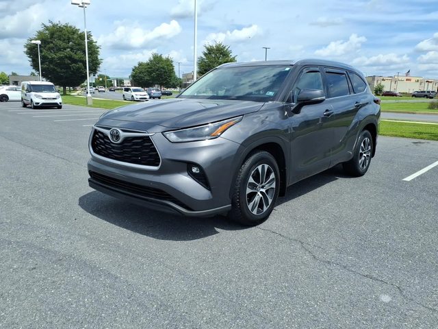 2021 Toyota Highlander XLE AWD photo
