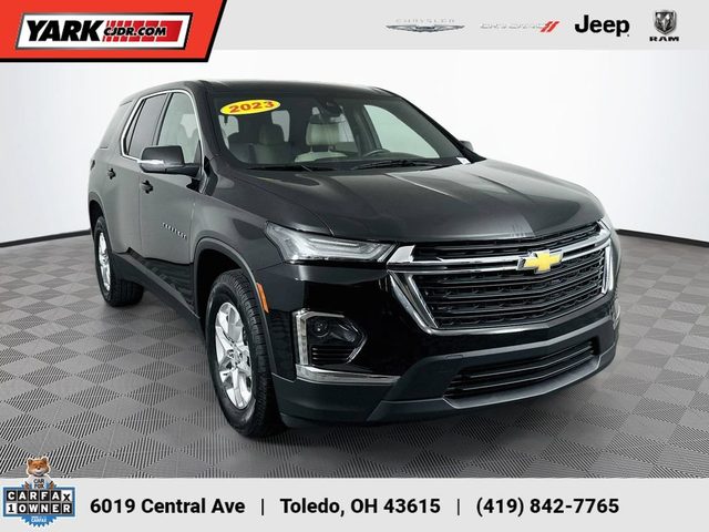 2023 Chevrolet Traverse LS FWD photo