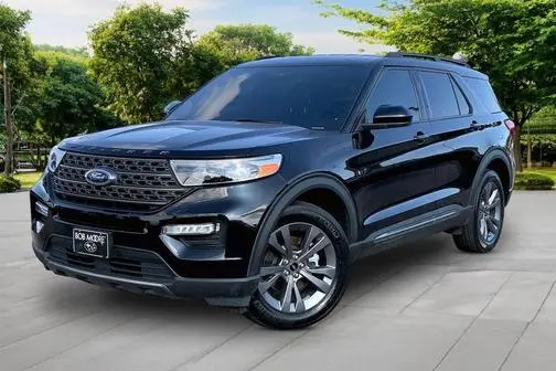 2023 Ford Explorer XLT 4WD photo