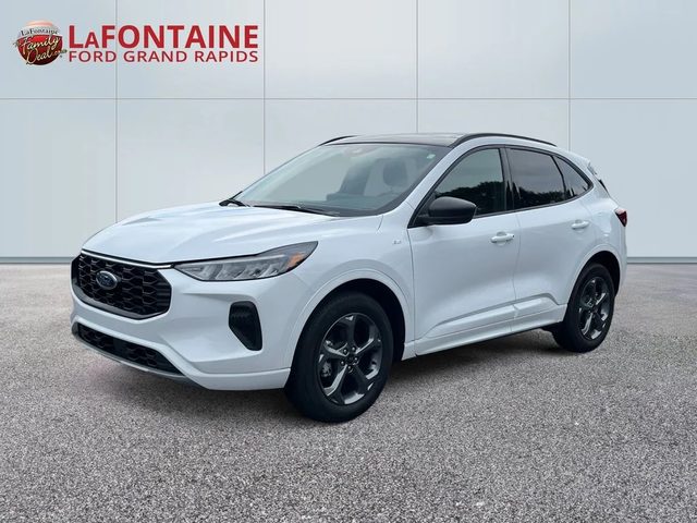 2023 Ford Escape ST-Line AWD photo