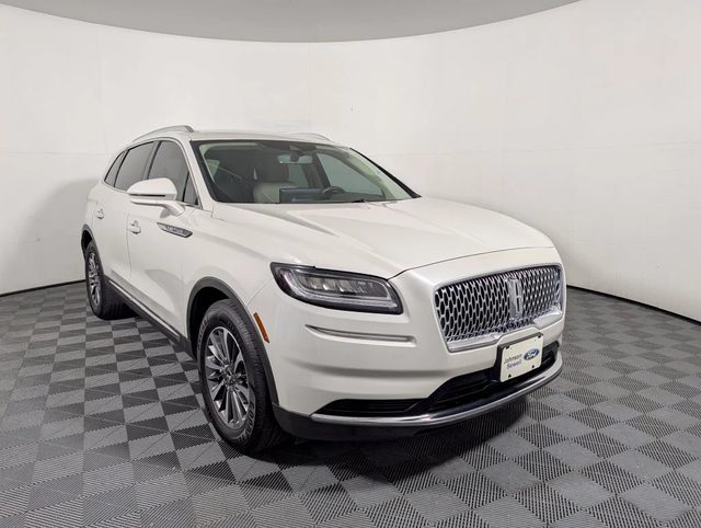 2023 Lincoln Nautilus Standard AWD photo