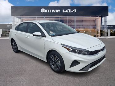 2023 Kia Forte LXS FWD photo