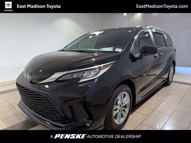 2023 Toyota Sienna XSE AWD photo
