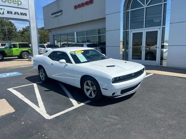 2019 Dodge Challenger SXT RWD photo