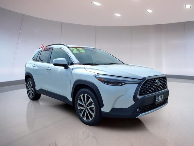 2023 Toyota Corolla Cross XLE AWD photo
