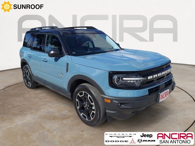 2023 Ford Bronco Sport Outer Banks 4WD photo