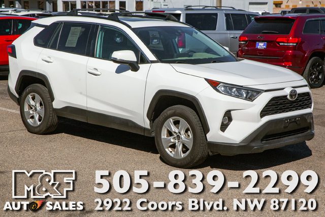 2021 Toyota RAV4 XLE AWD photo