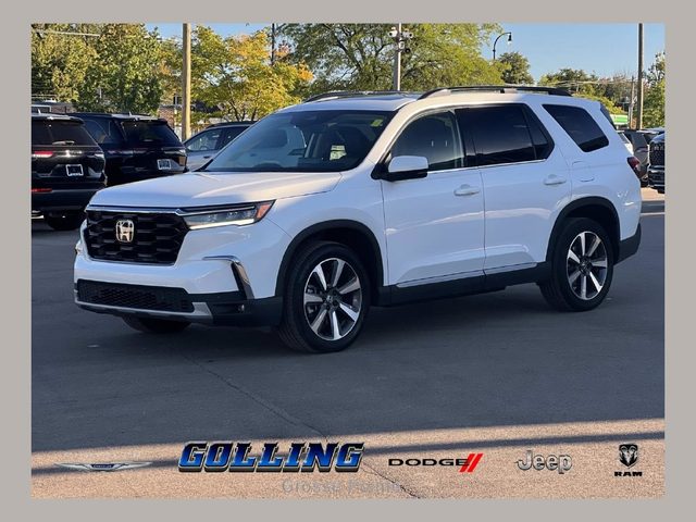 2023 Honda Pilot Touring AWD photo