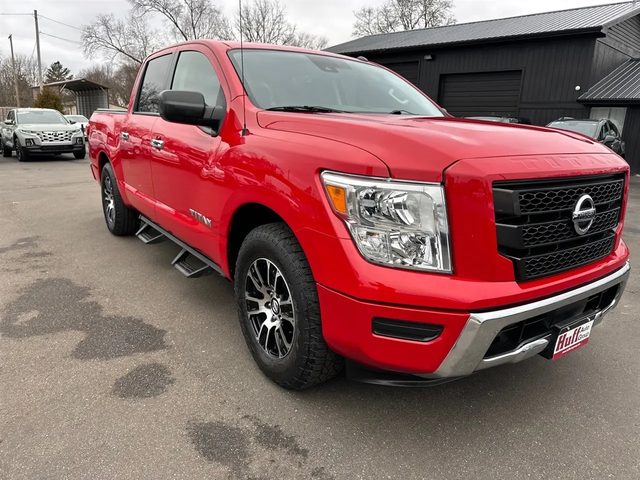 2021 Nissan Titan SV RWD photo