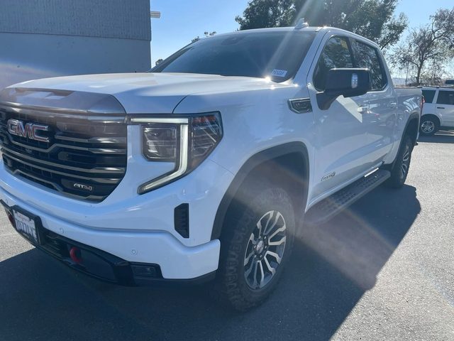 2023 GMC Sierra 1500 AT4 4WD photo