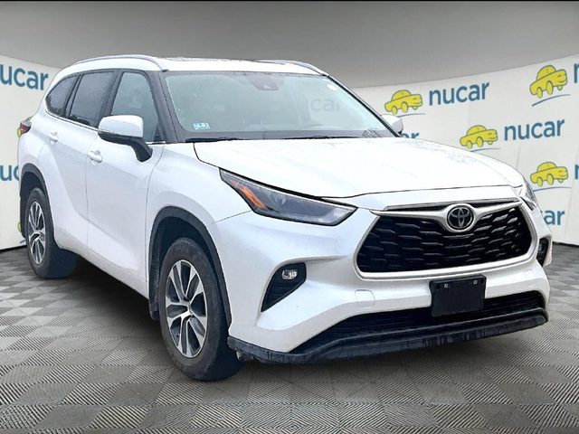 2023 Toyota Highlander XLE AWD photo
