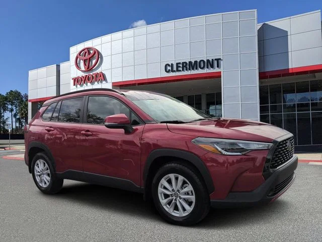 2023 Toyota Corolla Cross LE FWD photo