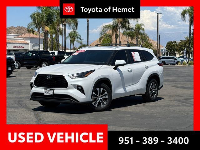2023 Toyota Highlander XLE FWD photo