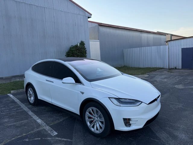 2016 Tesla Model X P90D AWD photo
