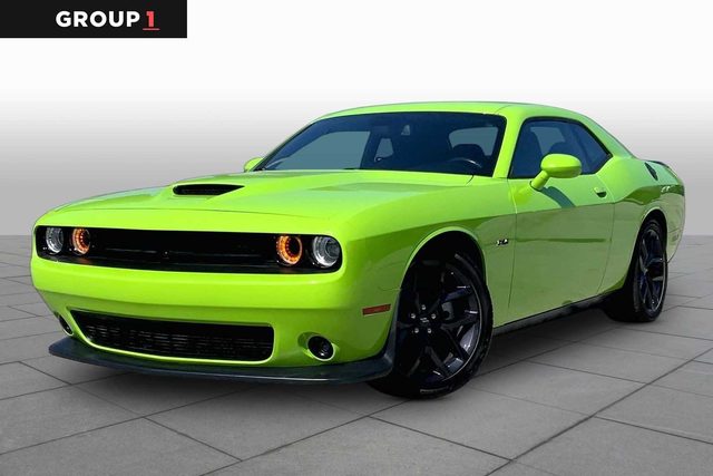 2023 Dodge Challenger R/T RWD photo
