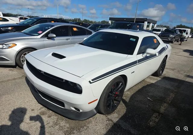 2023 Dodge Challenger R/T RWD photo