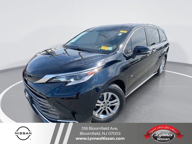 2023 Toyota Sienna Platinum AWD photo