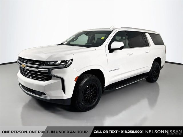 2021 Chevrolet Suburban LT RWD photo