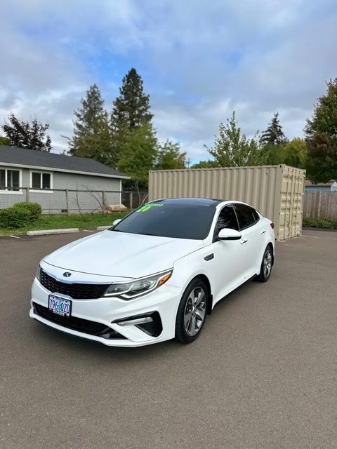 2020 Kia Optima S FWD photo