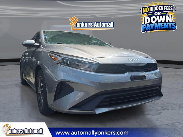 2023 Kia Forte LXS FWD photo
