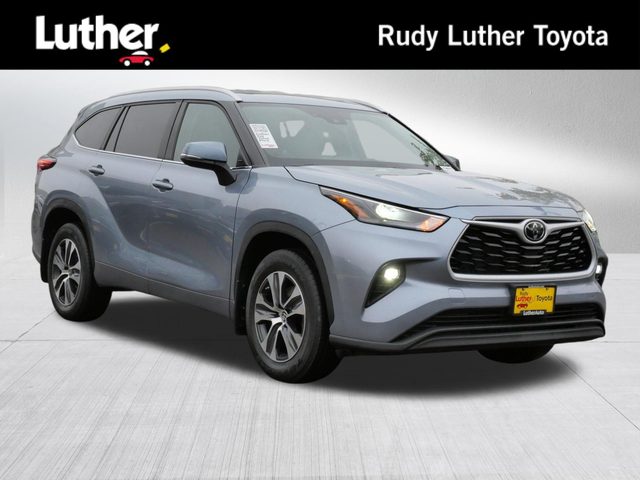 2023 Toyota Highlander XLE AWD photo