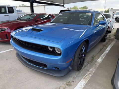 2023 Dodge Challenger R/T RWD photo