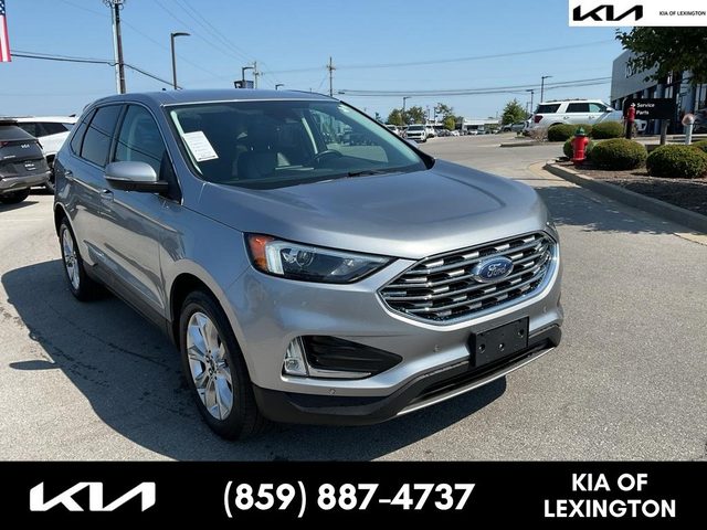 2022 Ford Edge Titanium AWD photo