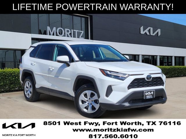 2023 Toyota RAV4 LE AWD photo