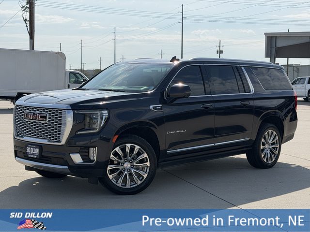2023 GMC Yukon XL Denali 4WD photo
