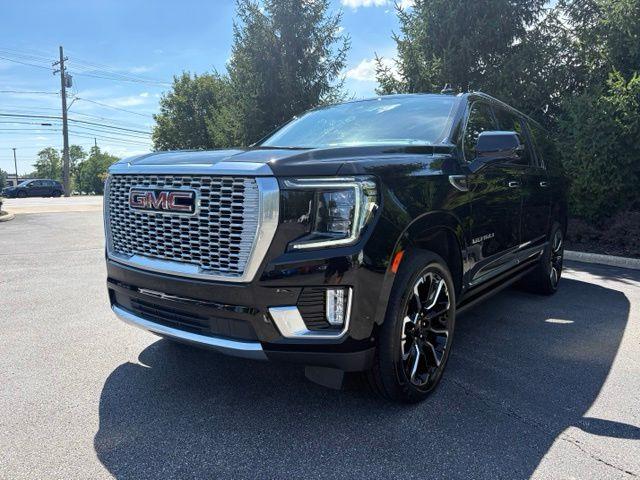 2023 GMC Yukon XL Denali 4WD photo