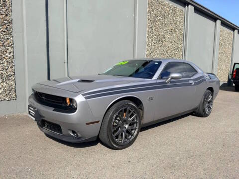 2015 Dodge Challenger R/T RWD photo