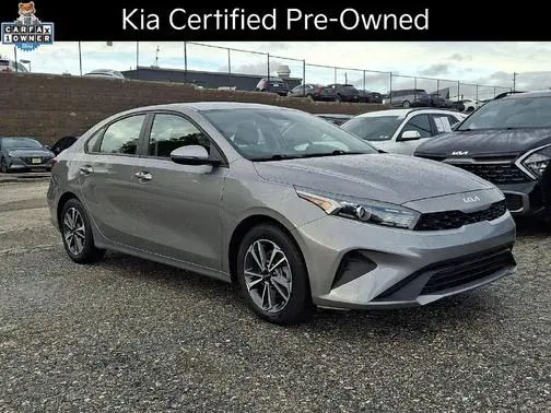 2023 Kia Forte LXS FWD photo