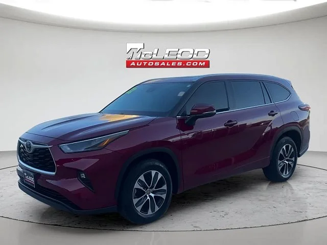 2022 Toyota Highlander XLE FWD photo