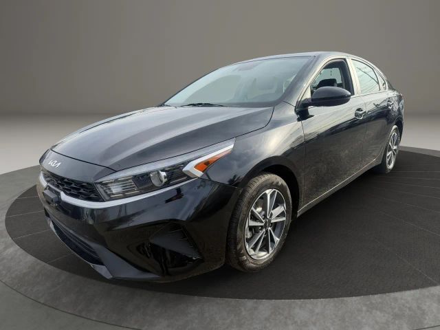 2023 Kia Forte LXS FWD photo