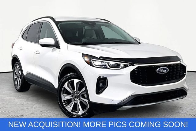 2023 Ford Escape Platinum AWD photo