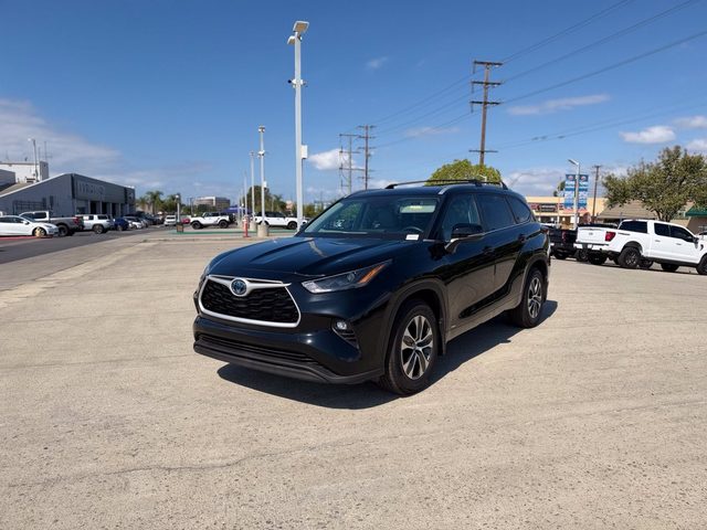 2023 Toyota Highlander Hybrid XLE AWD photo