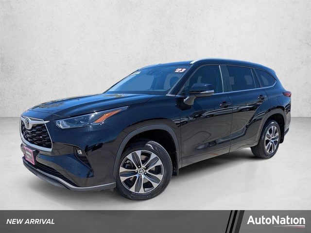2023 Toyota Highlander XLE AWD photo