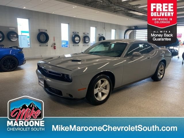 2022 Dodge Challenger SXT RWD photo