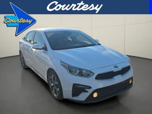 2021 Kia Forte LXS FWD photo