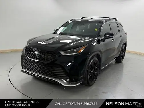 2023 Toyota Highlander XSE FWD photo