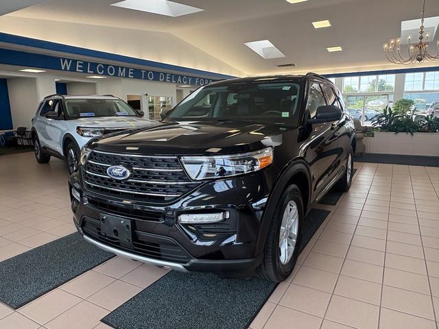2023 Ford Explorer XLT 4WD photo