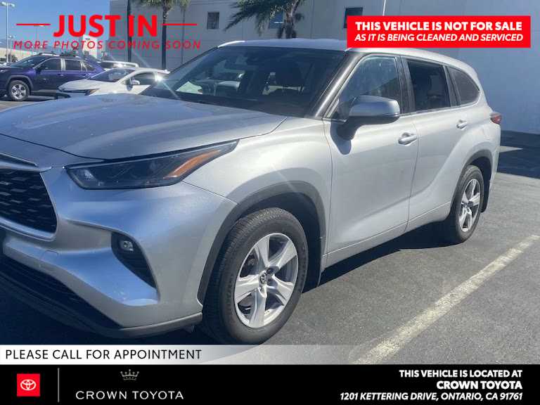 2022 Toyota Highlander LE AWD photo